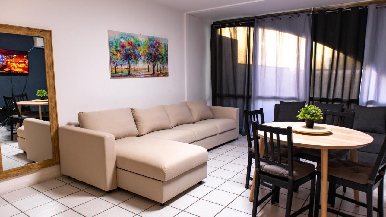 Grey House Apartment Ейлат Екстериор снимка